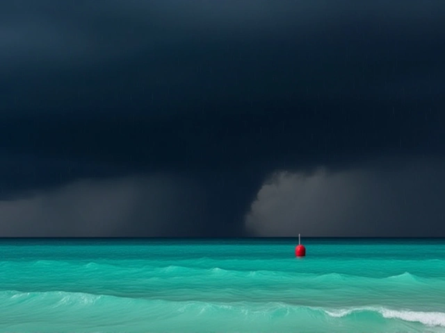 Шторм в Сочи: ливни и грозы до 13 ноября, волнение моря до 1,2 метра