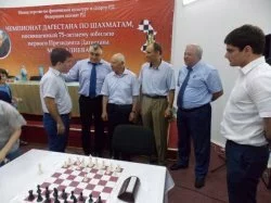 Чемпионат Дагестана по шахматам, посвященный юбилею Муху Алиева, стартовал в Махачкале