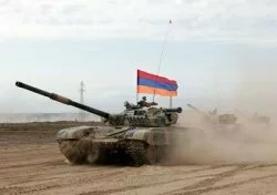 Армения проводит военные учения на границе с Азербайджаном