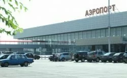 Погрузчик багажа столкнулся с самолетом в аэропорту Волгограда