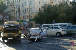 В больнице остаются 5 человек, пострадавших в ДТП с маршруткой в Волгограде